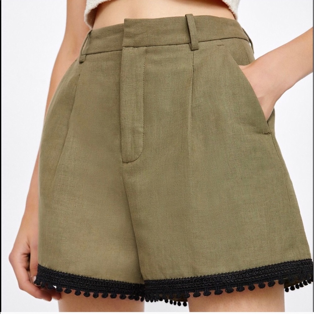 NWT Zara Bermuda  short size Small
